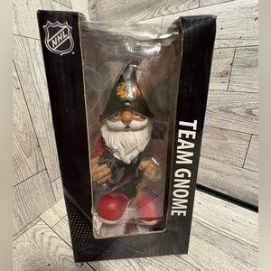 NHL Team Gnome in Red and Black